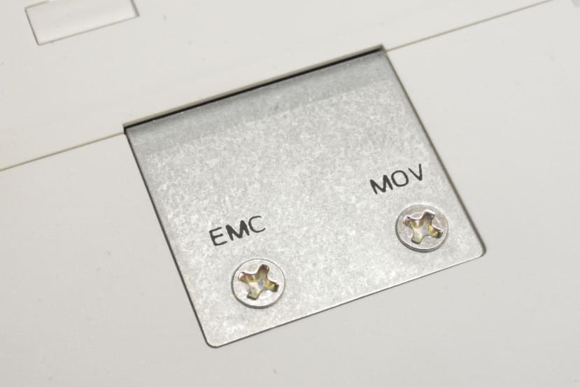 EMC/MOV Screw