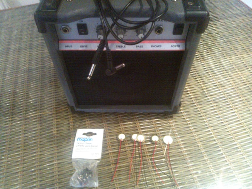 Ear_Accoustics_Guitar_Amp1_ecde92754eaf6f206976c86109c47cdf98187f40.jpg