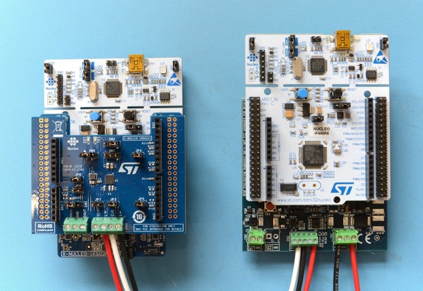 Hardware Setup - Three wires are all that is necessary to create the IO-Link connection between the evaluation board and an IO-Link master