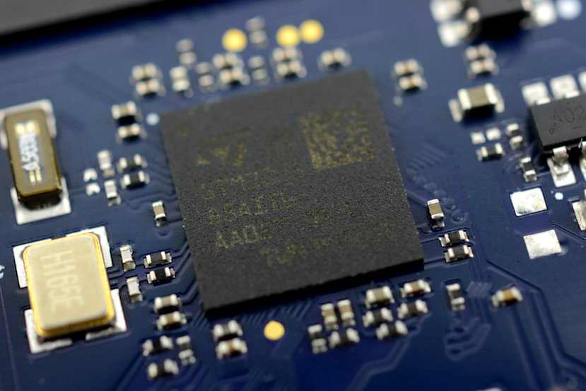 ST STM32U585 with an Arm Cortex-M33 CPU