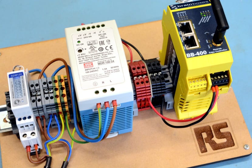 Reading a single-phase Modbus energy meter with the Pi-powered PLC