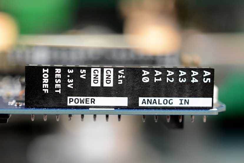 Arduino UNO headers