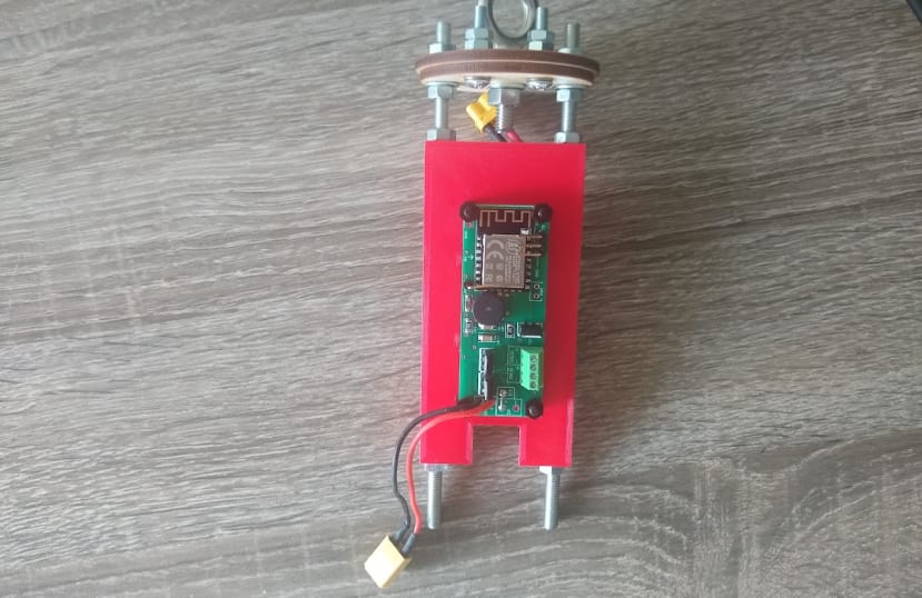 Current avionics bay sled with an Eggtimer Quantum