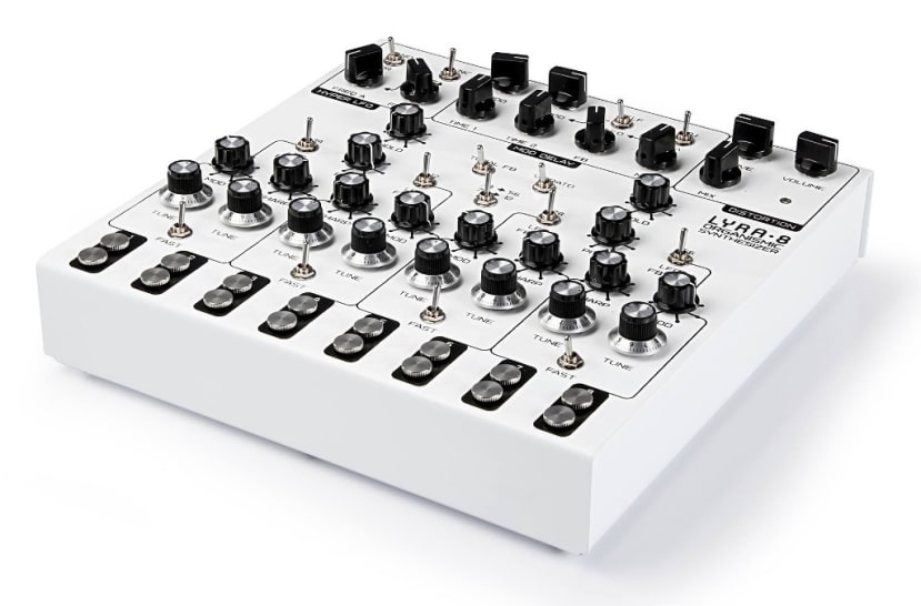 シンセサイザー「Lyra-8」の製作 パート1 シンセサイザー「Lyra-8」の製作 パート1