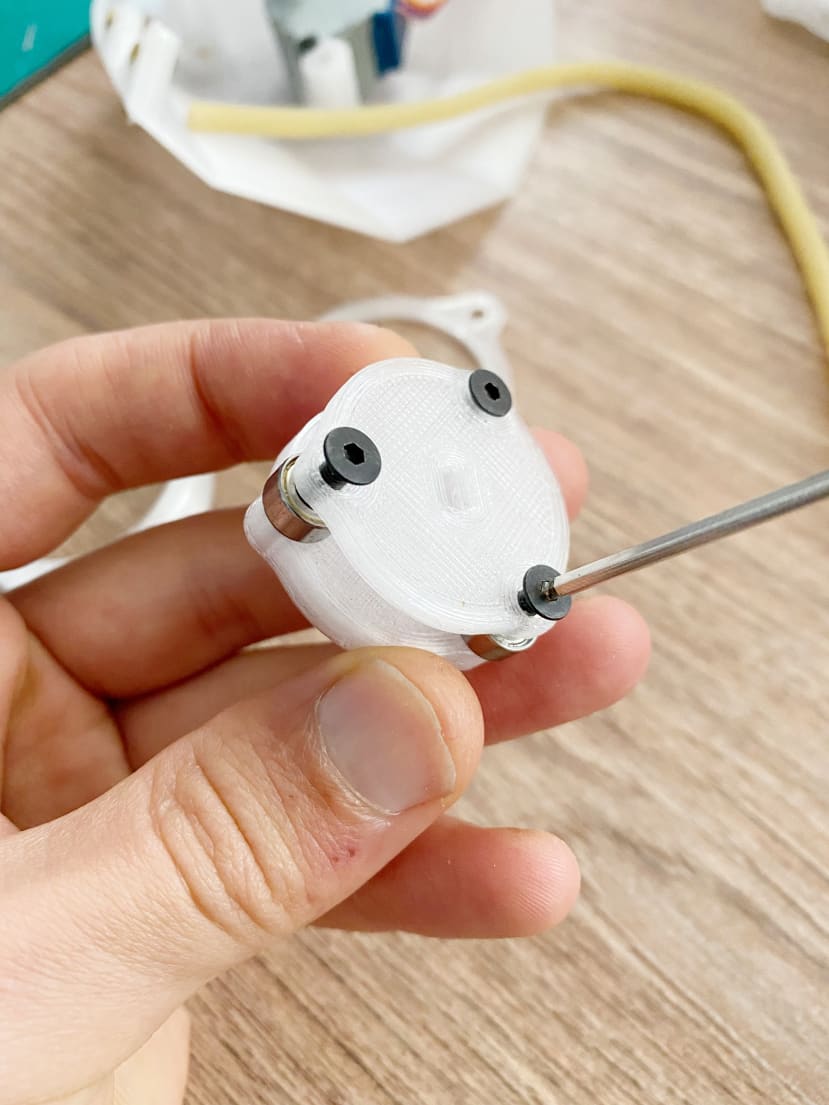 Assembling the Peristaltic Pump