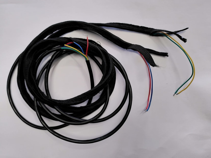 straps and control wires