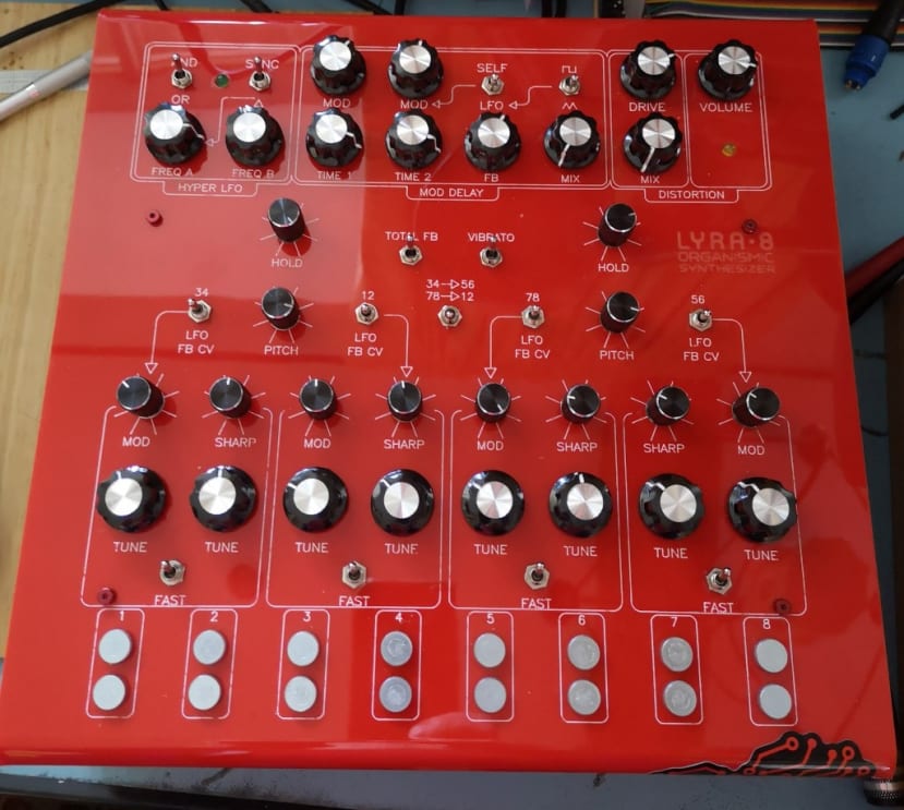 シンセサイザー「Lyra-8」の製作 パート2 シンセサイザー「Lyra-8」の製作 パート2