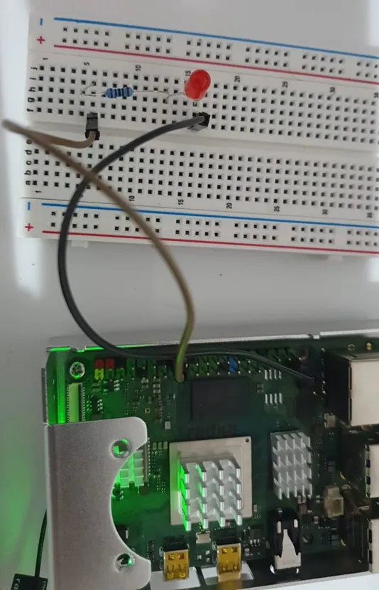 GPI Hardware - LED and Resistor connected to SBC