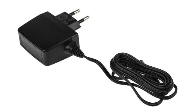 Artesyn 10W Plug-In AC/DC Adapter 5V dc Output, 2A Output | DA10-050EU-M