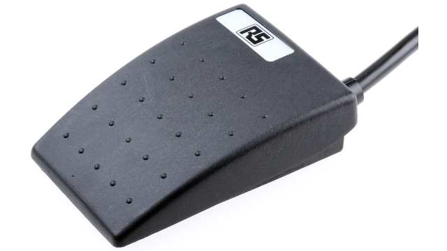 Herga General Purpose Momentary Foot Switch - Thermoplastic Case Material, SPDT, 3 A@ 250 V ac Contact Current, 250V | 6220-AZBB-ZBZZ