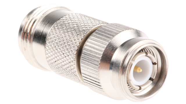 Telegartner Straight 50 Ω RF Adapter 4 Hz Male Female | J01019A0008