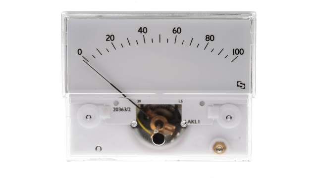 Sifam Tinsley Analogue Panel Ammeter DC, 32.3 mm x 73.7 mm, ±1.5 % Moving Coil | IS 11001