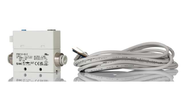 SMC Flow Controller, 10 L/min 24 V | PFM710-C6-E