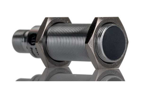Allen Bradley Inductive Threaded Barrel Proximity Sensor, M18, 12 mm Detection, PNP NO, 10 → 30 V dc | 872C-M12NP18-D4
