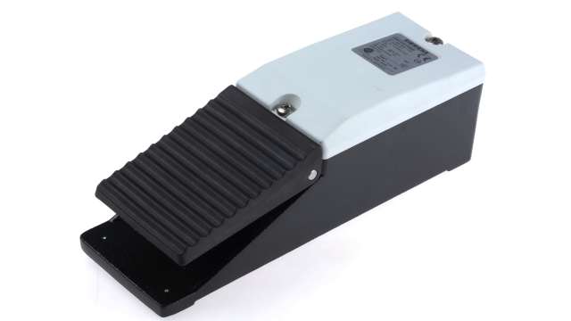 Siemens Foot Switch Momentary Foot Switch - Aluminium Case Material, SPDT | 3SE2902-0AB20