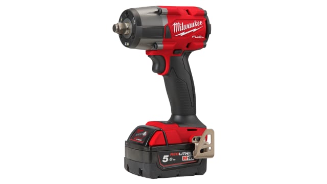 Milwaukee 1/2 in 18 V, 5 Ah Cordless Impact Wrench | M18FMTIW2F12-502X