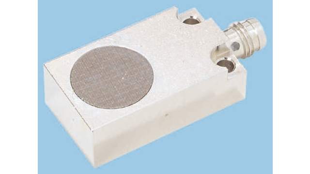Baumer Capacitive Block Proximity Sensor, 5 mm Detection, PNP NO, 10 → 30 V dc | CFDM 20P1500/S35L