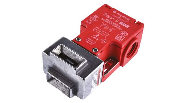 Allen Bradley Guardmaster 440K Safety Interlock Switch, 2NC/1NO, Keyed Actuator Included, Glass Filled PBT | 440K-T11339