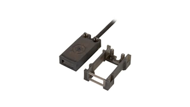 BALLUFF Capacitive Block Proximity Sensor, PNP NO, 12 → 30 V dc | BCS R08RR01-PSMFAC-EP02