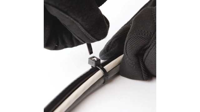 nVent CADDY Cable Tie, Cable Tray Cable Tie, 200 mm x 4.3 mm, Black Polyamide 66 | 601018