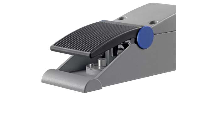 Schmersal Industrial Duty Momentary Foot Switch - Aluminium Case Material, NC/NO, 4 A Contact Current, 230V Contact | 151181525