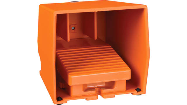 Schneider Electric Momentary Foot Switch - Metal Case Material, 2NC+2NO, 3 A Contact Current, 240V Contact Voltage | XPER311