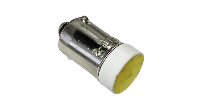 Idec Yellow Indicator Lamp Multichip, 24 V, BA9 Base, 10.6 mm Diameter, 200mcd | LSED-2YN