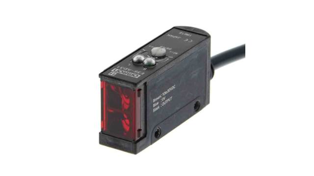 Omron Diffuse Photoelectric Sensor, Block Sensor, 100 mm Detection Range | E3S-AD33