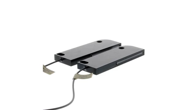 Omron Plastic Fibre Optic Sensor 4000 mm, IP54 | E32-ET16WR-2 2M