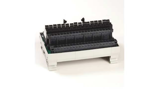 Allen Bradley Interface Module, D-Shell Connector, DIN Rail, 12A | 1492-RXIM24-8R