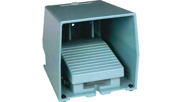 Schneider Electric Industrial Duty Momentary On-Off Foot Switch - Metal Case Material, 2NC+2NO, 3 A, 270 mA Contact | XPEM329