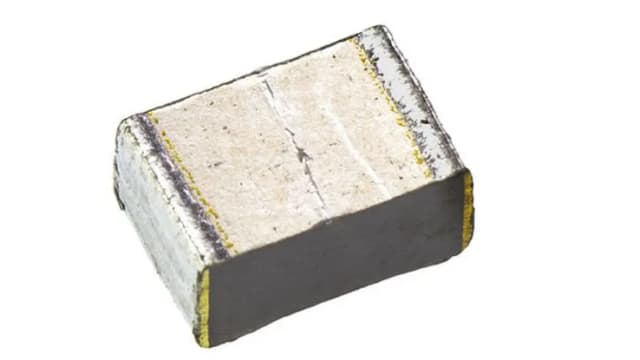 Panasonic ECHU(X) Film Capacitor, 50V dc, 2%, 100nF, Surface Mount | ECHU1H104GX9