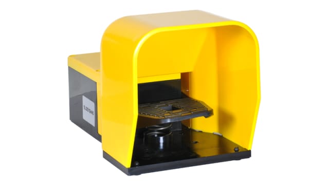 Lovato Foot Switch Momentary Foot Switch - Plastic Case Material, SPDT, 10 A Contact Current, 600V Contact Voltage | KG200S11