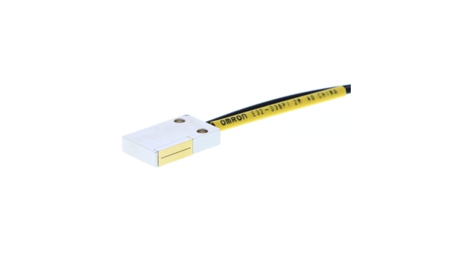 Omron Plastic Fibre Optic Sensor 1050 mm, IP67 | E32-D36P1 2M