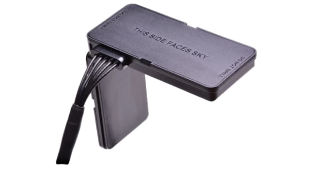 TE Connectivity VPJ69595B-92VC1 Square Multiband Antenna with SMA Male Connector, WiFi | VPJ69595B-92VC1