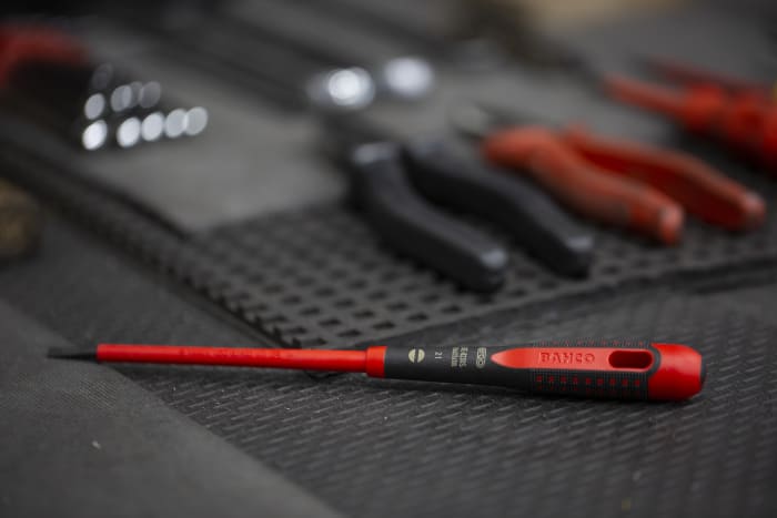 Bahco Slotted  Screwdriver, 3.5 x 0.6 mm Tip, 100 mm Blade, VDE/1000V, 203 Overall
