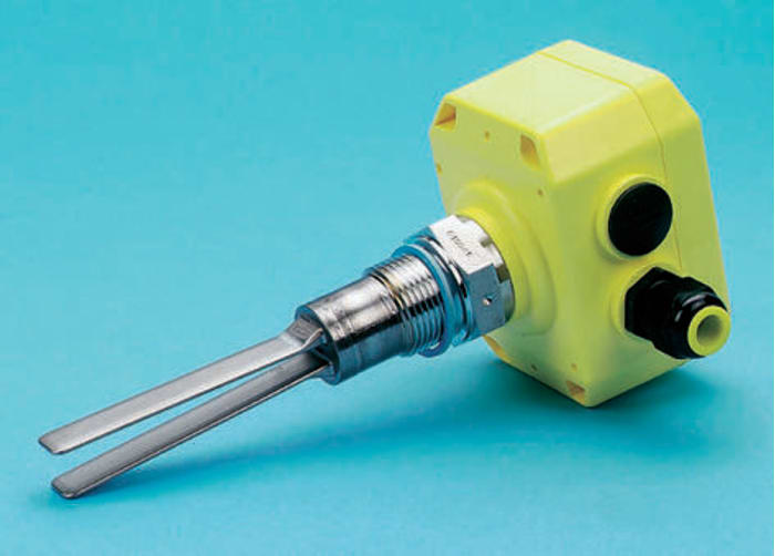 Vega Tuning Fork Level Switch, Relay Output, PBT Body