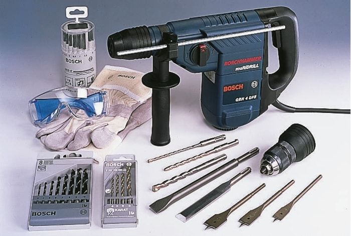 Bosch SDS hammer drill kit,750W 230V