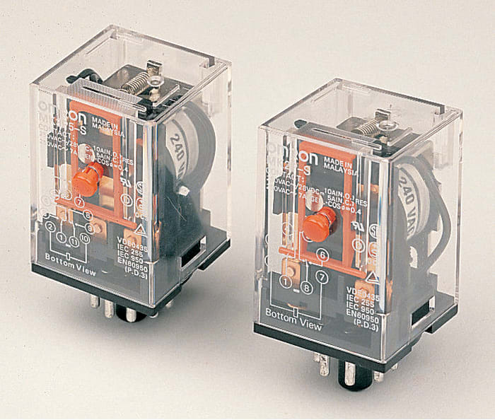 Omron Non-Latching Relay, 10A Switching Current