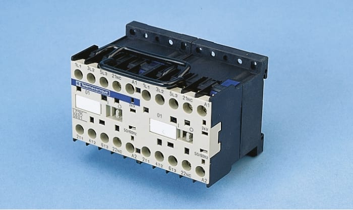 Schneider Electric LC2 Series Reversing Contactor, 230 V ac Coil, 3-Pole, 9 A, 4 kW, 3NO, 690 V ac