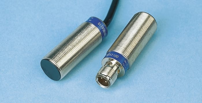 Telemecanique Barrel-Style Proximity Sensor, M18 x 1, 5 mm Detection, NO Output, 24 → 240 V ac/dc, IP65, IP68