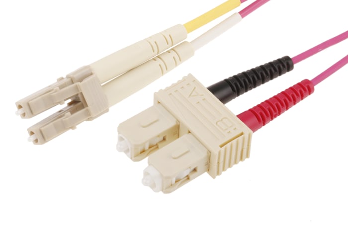 Cable de fibra óptica RS PRO OM4, con A: LC, con B: SC, long. 3m, funda de , funda libre de halógenos y bajo nivel de