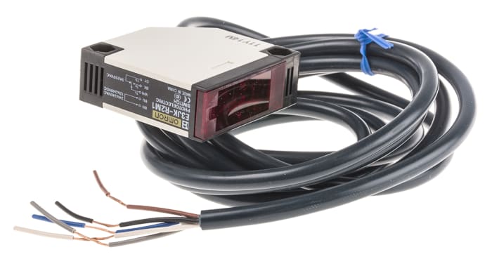 Omron Retroreflective Photoelectric Sensor, Block Sensor, 2.5 m, 3 m Detection Range