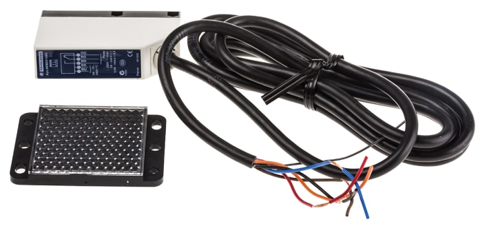 Schneider Electric Retroreflective Photoelectric Sensor, Block Sensor, 6 m Detection Range