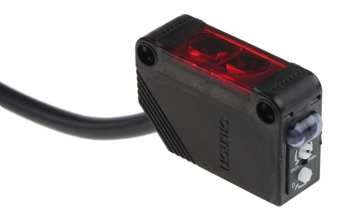Omron Retroreflective Photoelectric Sensor, Block Sensor, 100 mm → 4 m Detection Range