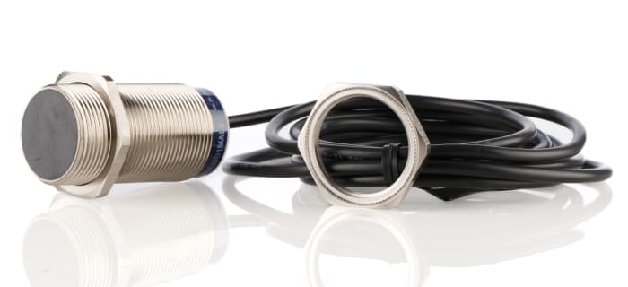 Telemecanique Sensors Inductive Threaded Barrel Proximity Sensor, M30, 15 mm Detection, 2-Wire NO, 20 → 250 V