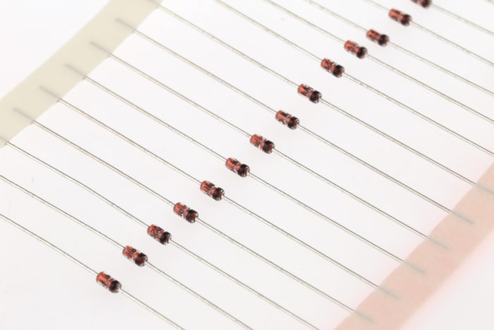 Nexperia BZX79-C2V4,113 Zener Diyot, 2,4V 5%, 500 mW, İğne Bacaklı, 2-Pinli DO-35
