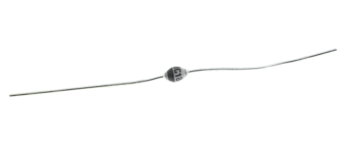 Vishay 4 x 3.6 x 3.6mm Simple BZT03C18-TAP +175 °C 1300 mW 1μA 15Ω -65 °C Montaje en orificio pasante 18V 1 SOD-57 2