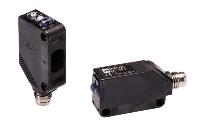Omron Through Beam Photoelectric Sensor, Square Sensor, 15 m Detection Range