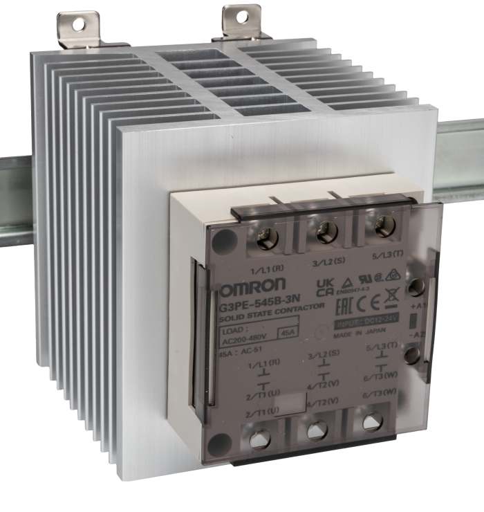 Omron G3PE Three Phase Series Solid State Relay, 45 A Load, DIN Rail Mount, 528 V ac Load, 30 V dc Control